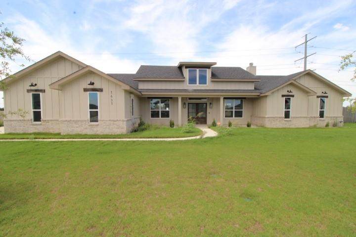 1431 King Ranch Rd - Photo 1
