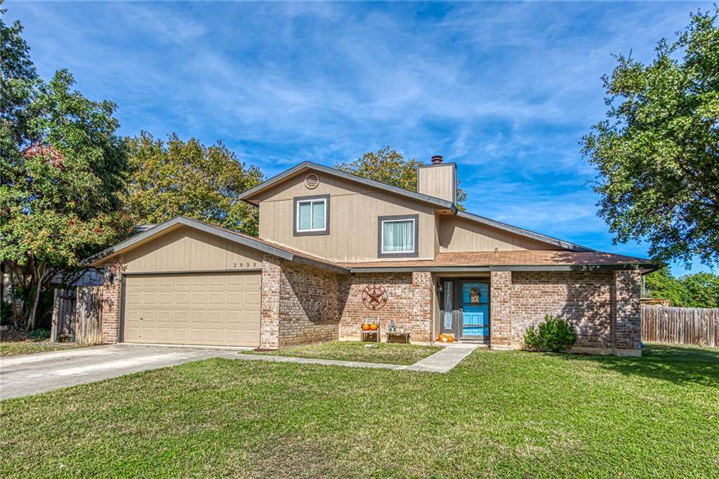 2935 Abercorn Dr - Photo 1