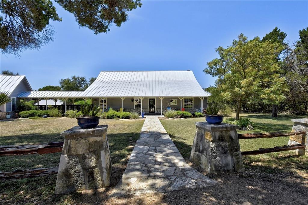 300 Blue Creek Dr - Photo 1