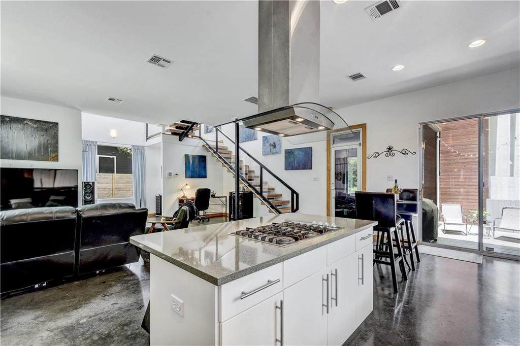 1902 Alegria Rd - Photo 1