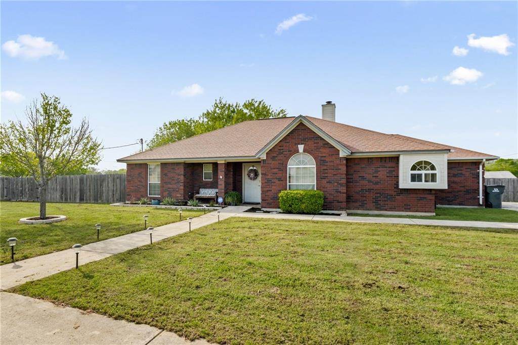 212 Thomas Dr - Photo 1
