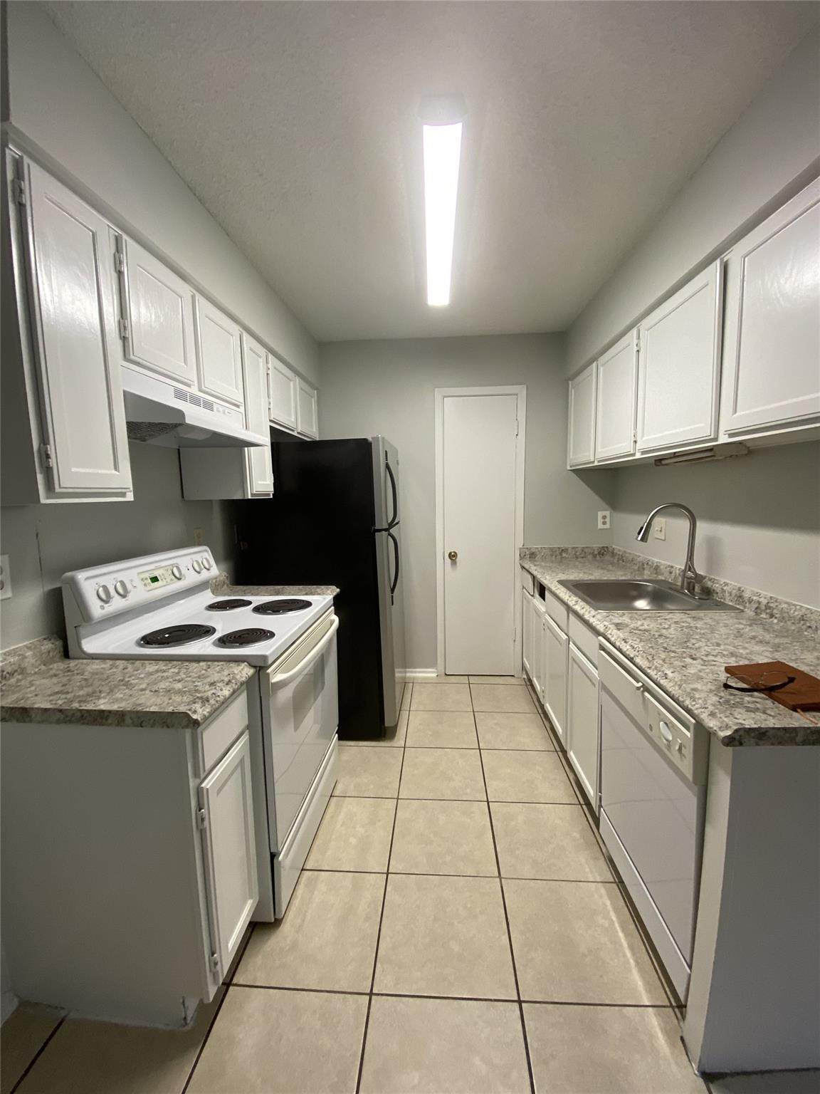 2602 Aftonshire Way - Photo 1