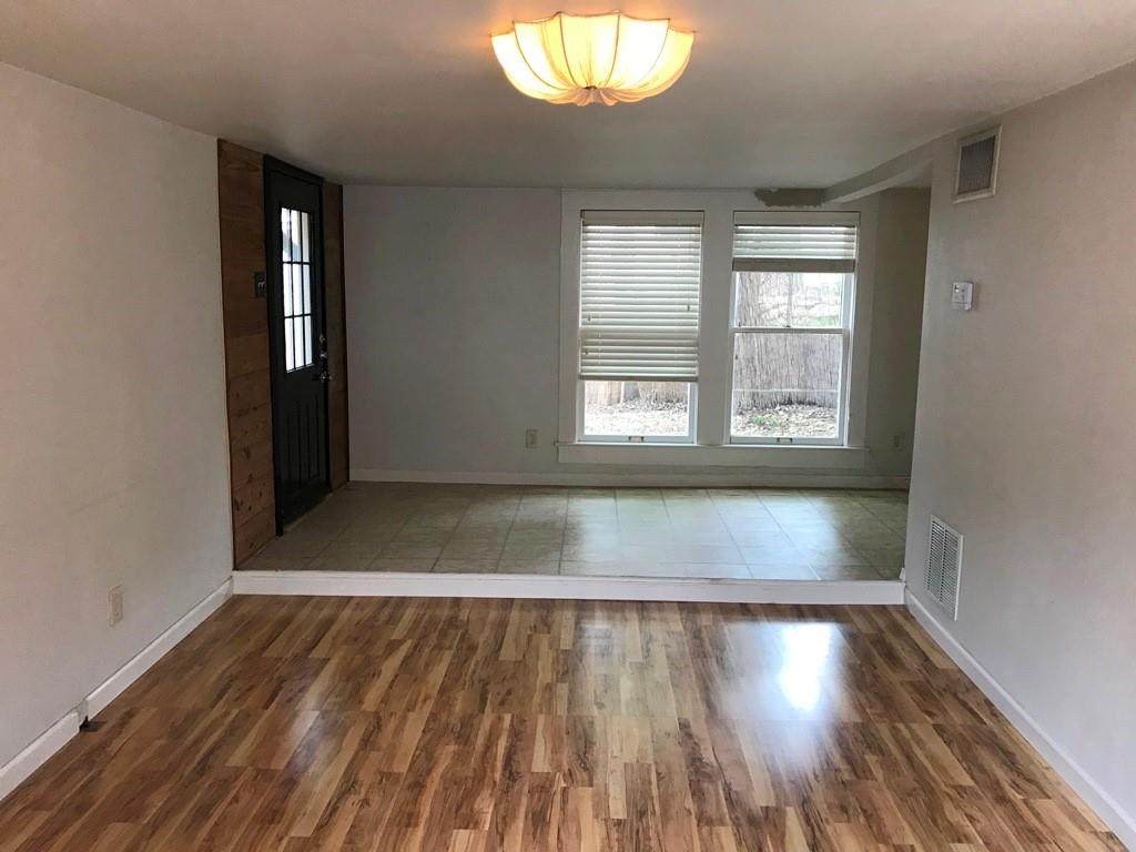 2102 Brackenridge St - Photo 1
