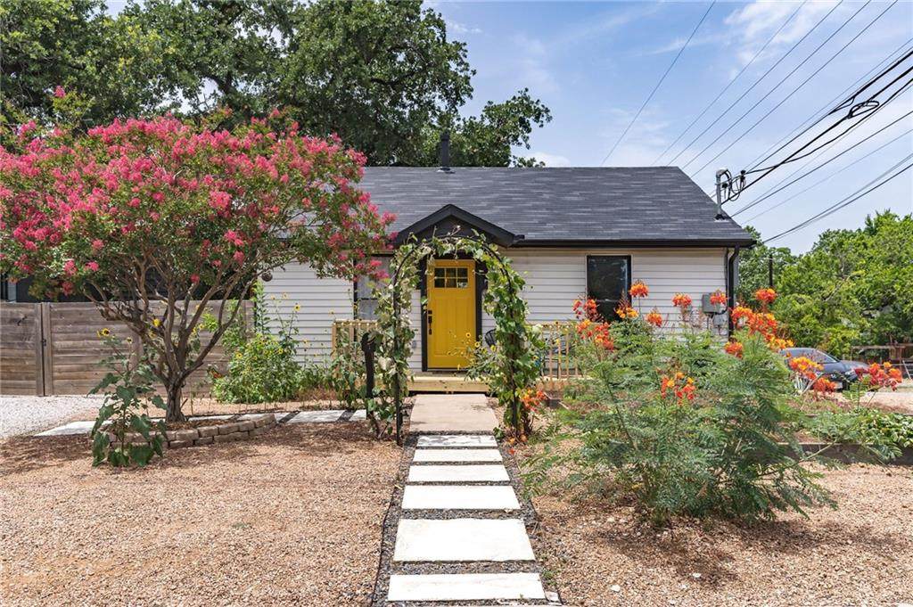 1210 Singleton Ave - Photo 1