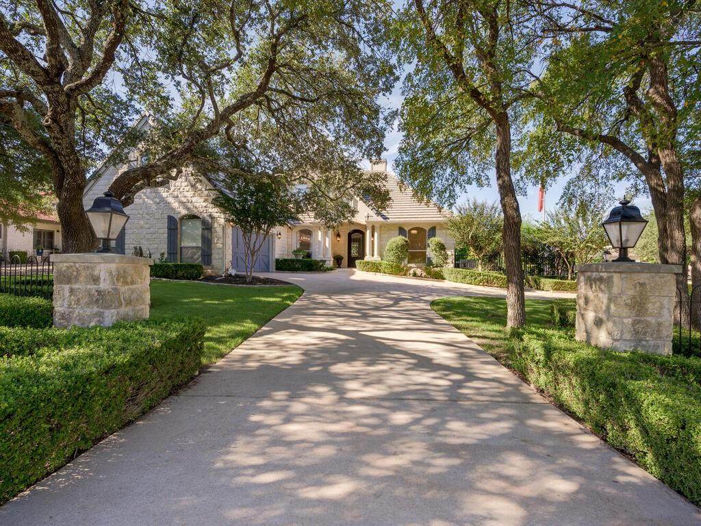 2 Applewood Ct - Photo 1
