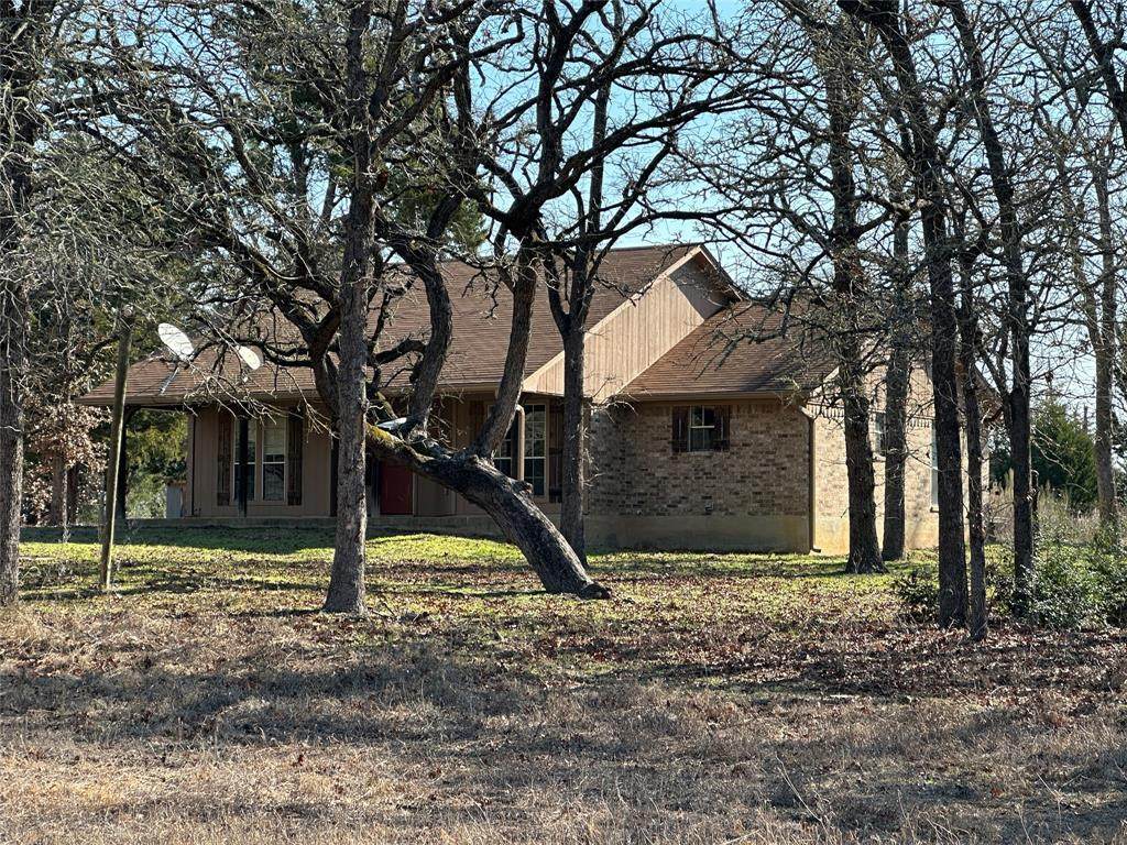 1047 Private Road 3022 - Photo 1