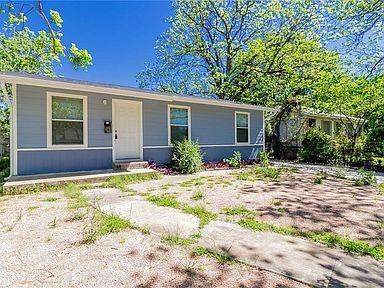 404 Franklin Blvd - Photo 1