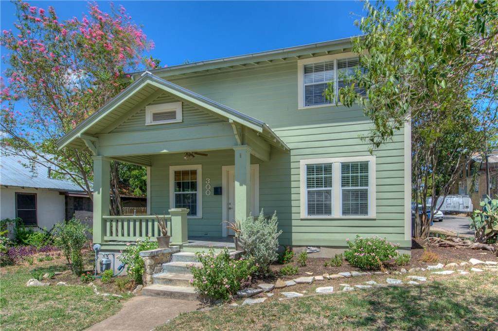 300 37th St - Photo 1