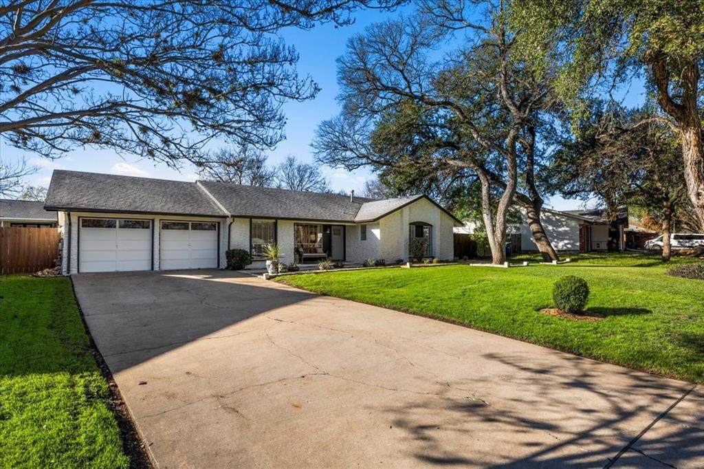 6104 Blarwood Dr - Photo 1