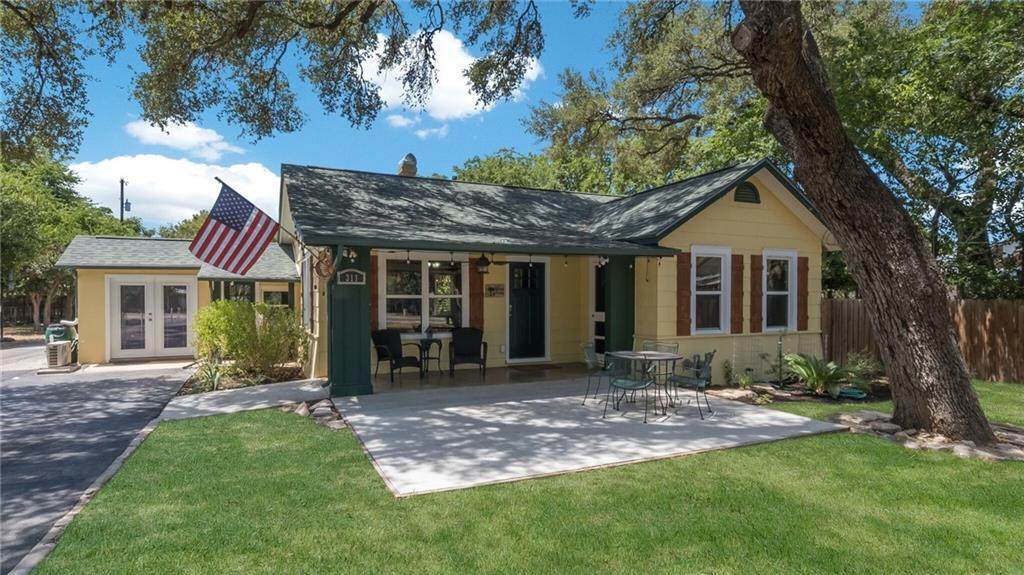 311 Lakeview Blvd - Photo 1