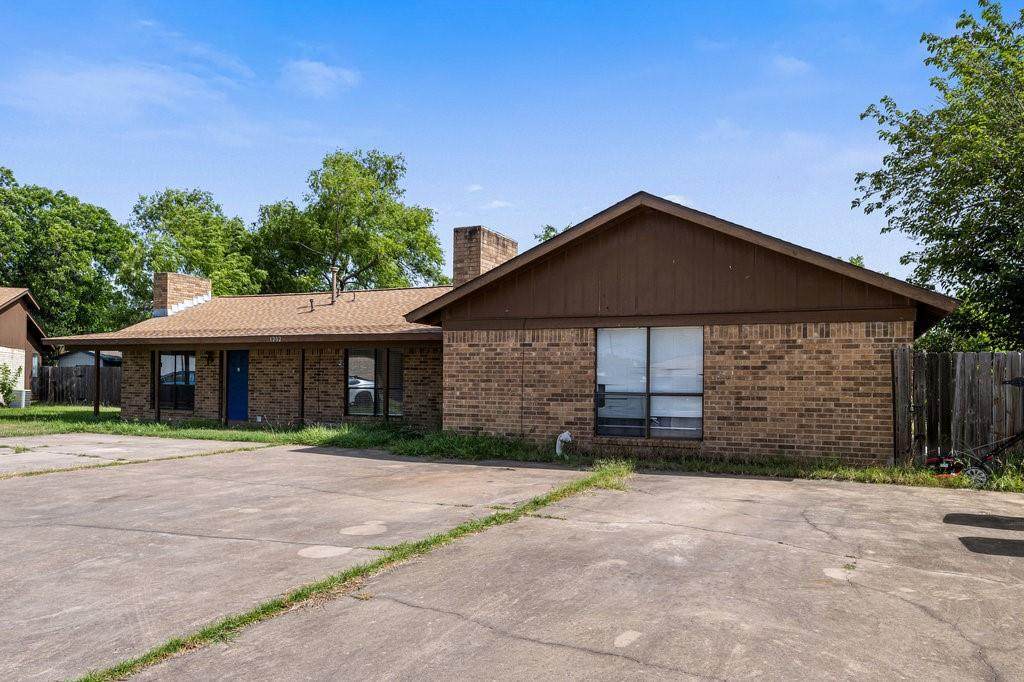 1202 Westcott Dr - Photo 1