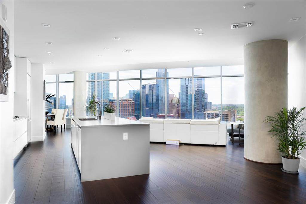 501 West Ave - Photo 1