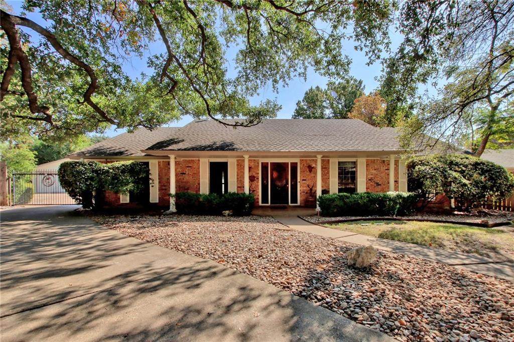 7703 Orangewood Cir - Photo 1