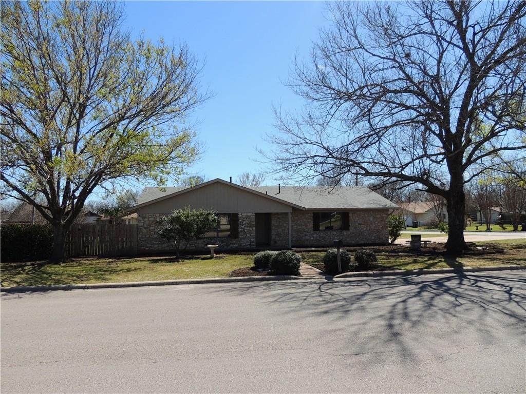 604 River Bend Dr - Photo 1