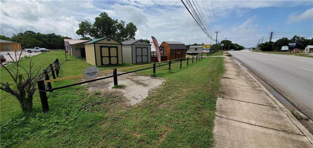 1101 Water St - Photo 1