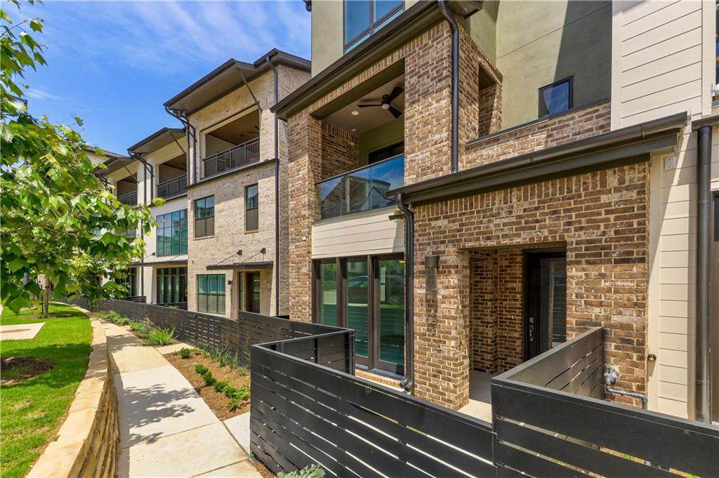 4703 Unity Cir - Photo 1