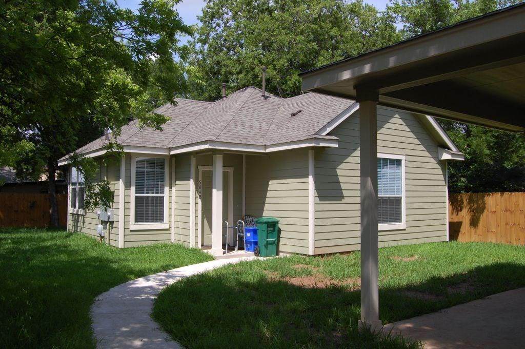 504 North Loop Blvd - Photo 1 504 North Loop Blvd - Photo 1
