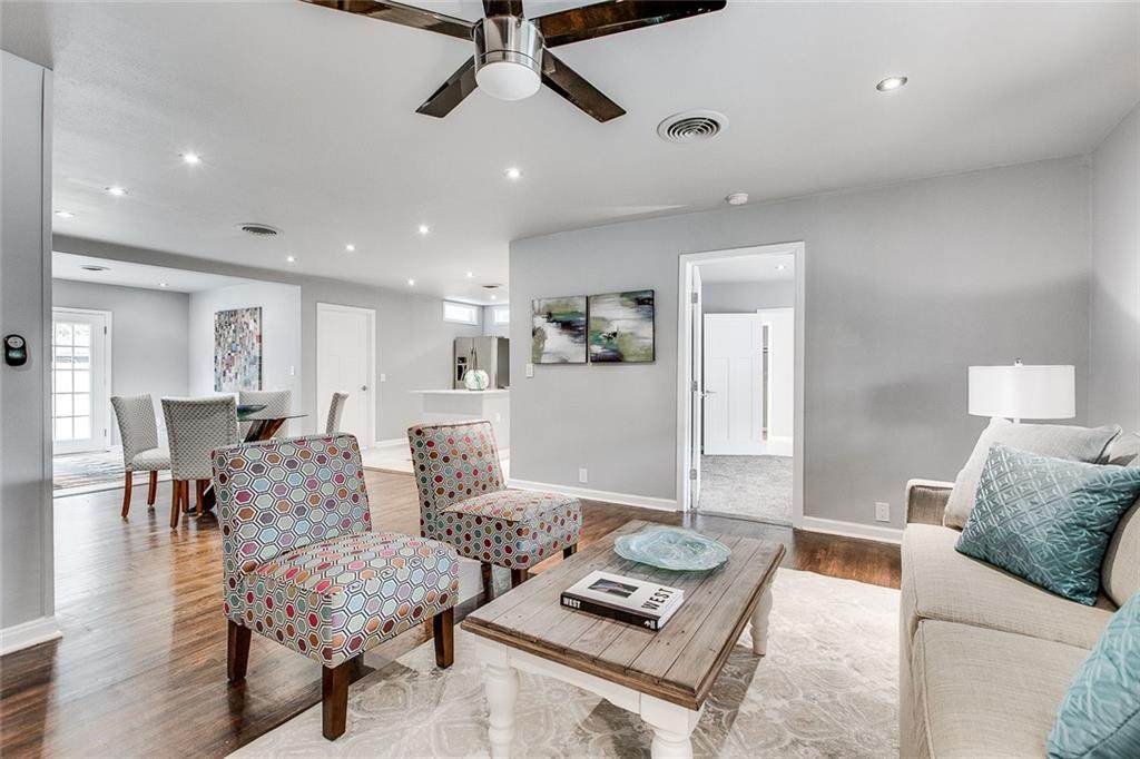 2105 Fortview Rd - Photo 1