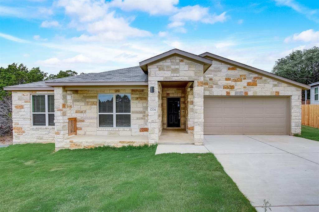 1704 Omaha Dr - Photo 1