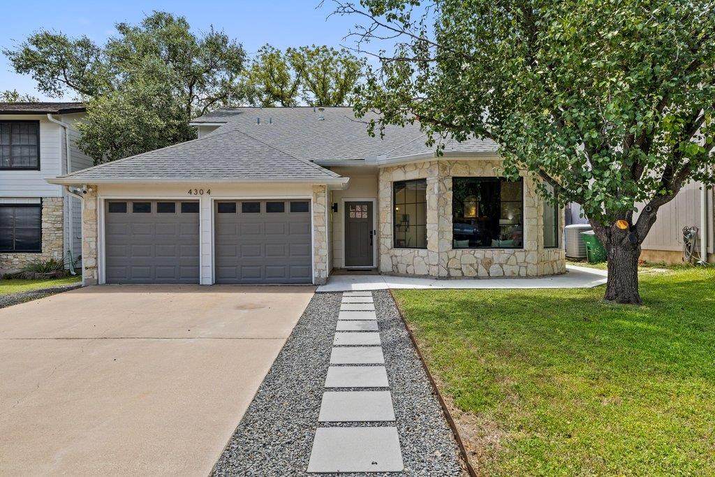 4304 Clarno Dr - Photo 1