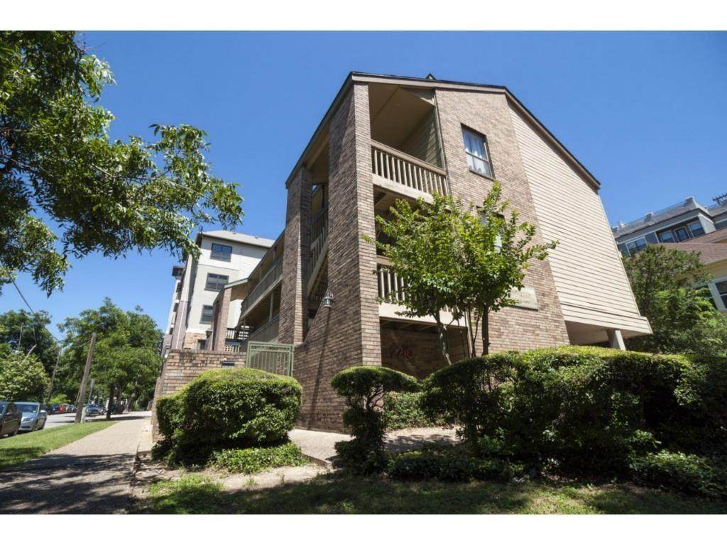 2210 Pearl St - Photo 1