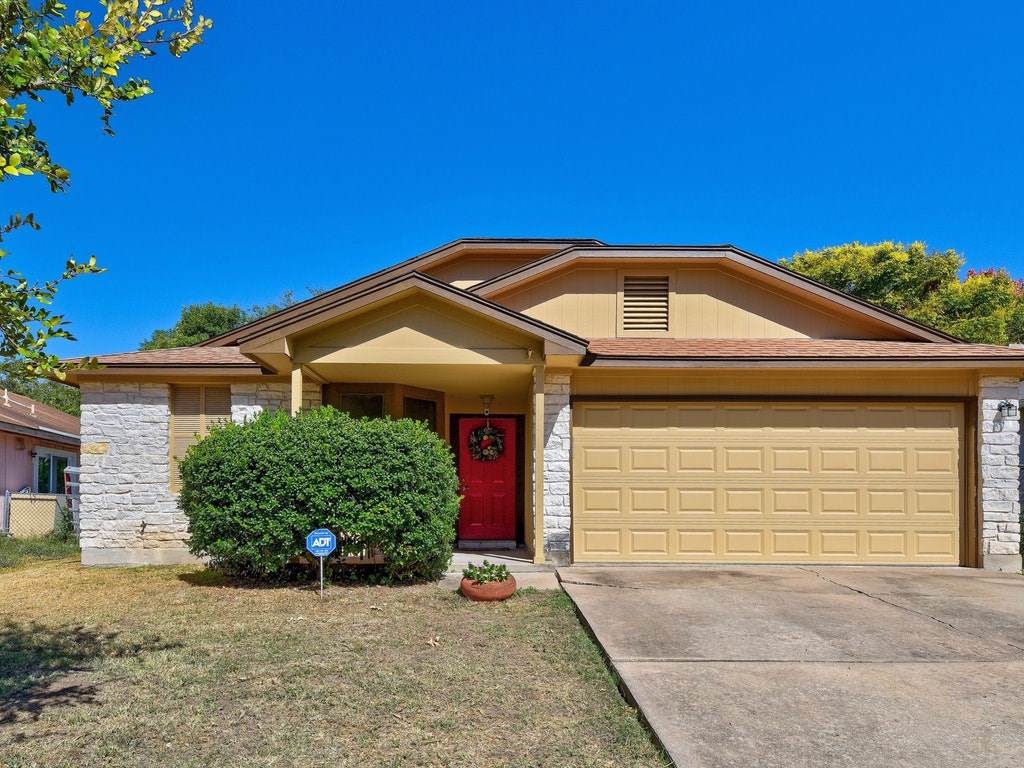 906 Wickfield Ln - Photo 1
