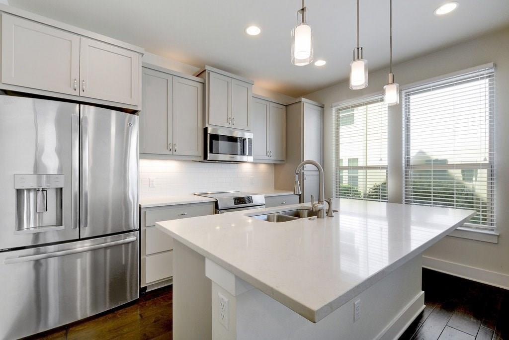 5309 William Holland Ave - Photo 1