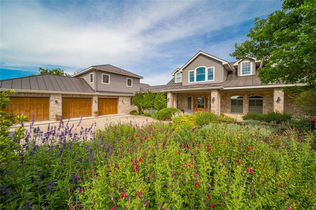 1071 Escalar Dr - Photo 1