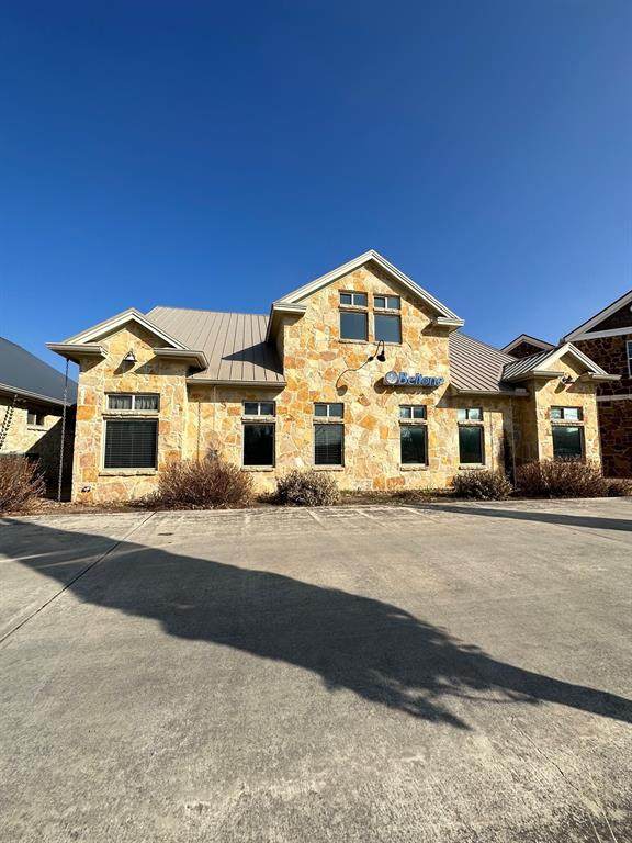 910 Gruene Rd - Photo 1