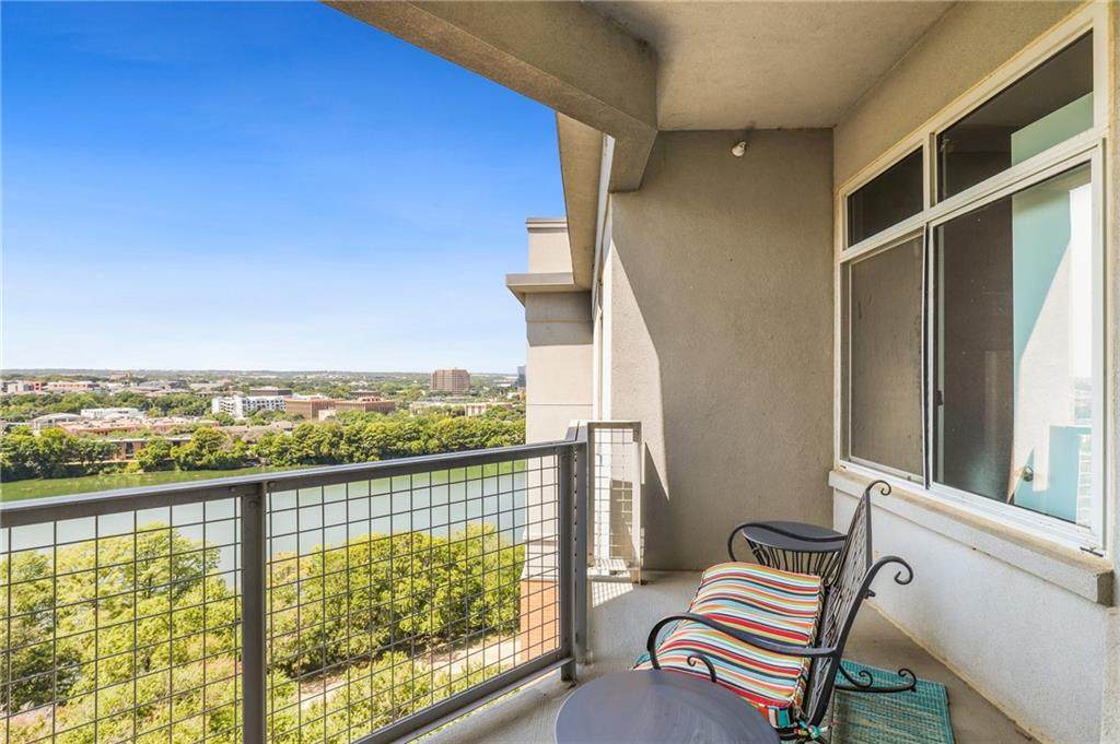 54 Rainey St - Photo 1