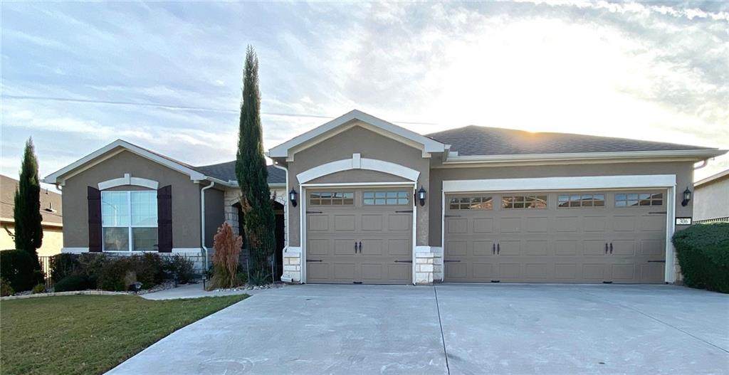 306 Davis Mountain Cir - Photo 1