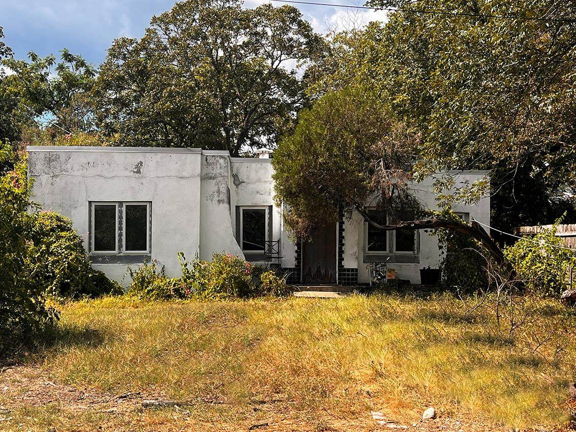 3506 Tom Green St - Photo 1