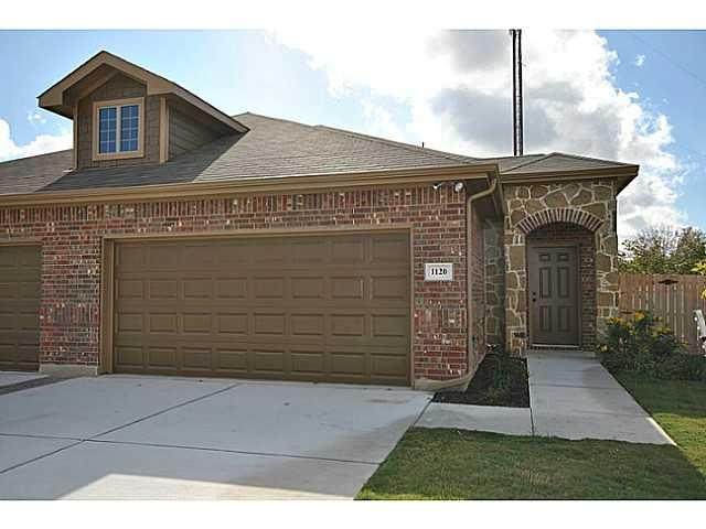1120 Brendon Lee Ln - Photo 1