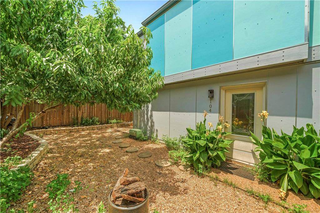 2806 Skyway Cir - Photo 1