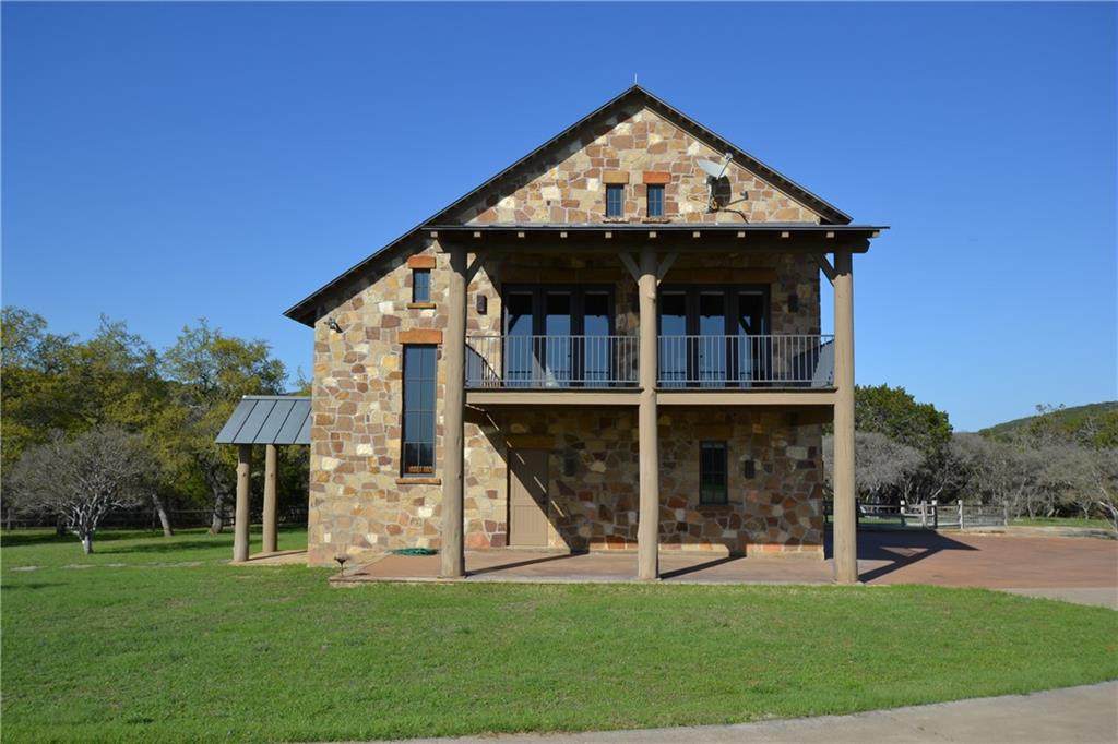 1100 Wolf Creek Ranch Rd - Photo 1