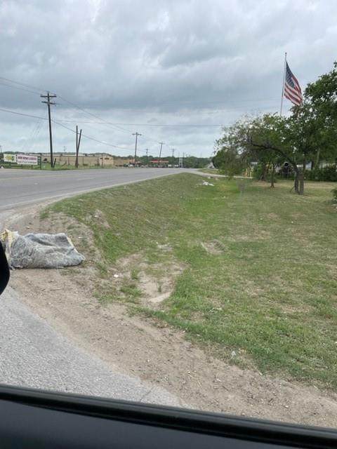 9302 Fm 812 - Photo 1