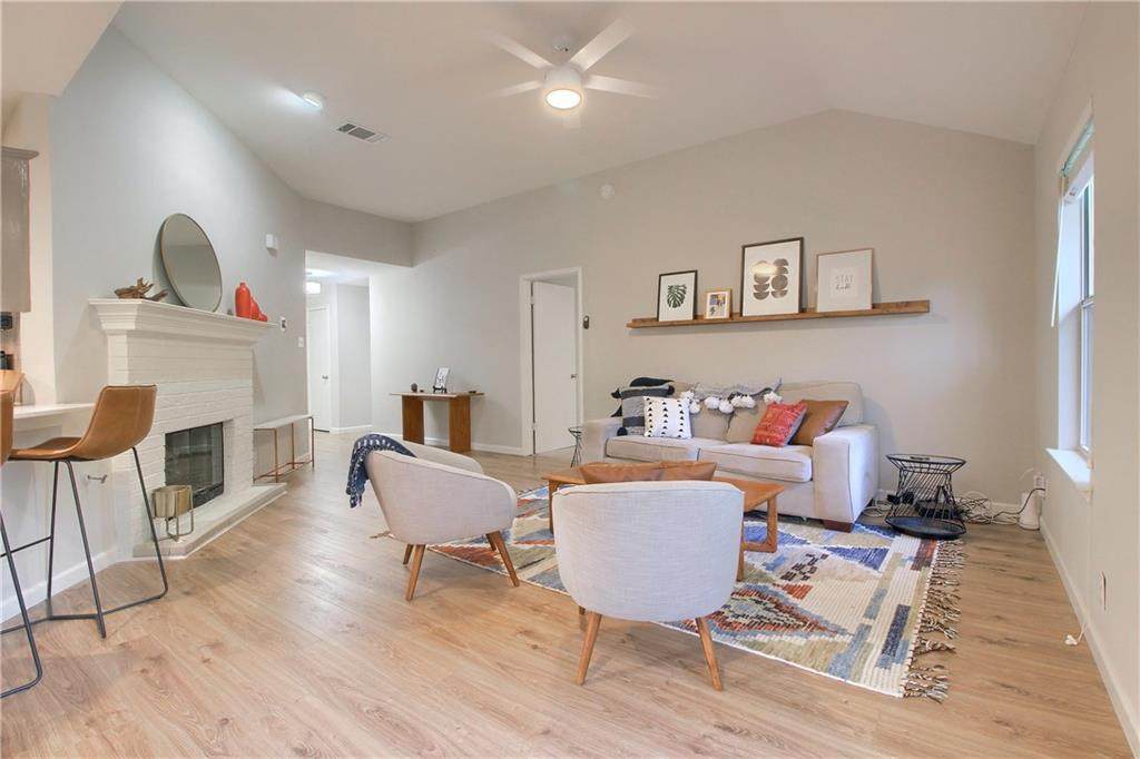 8015 Willet Trl - Photo 1