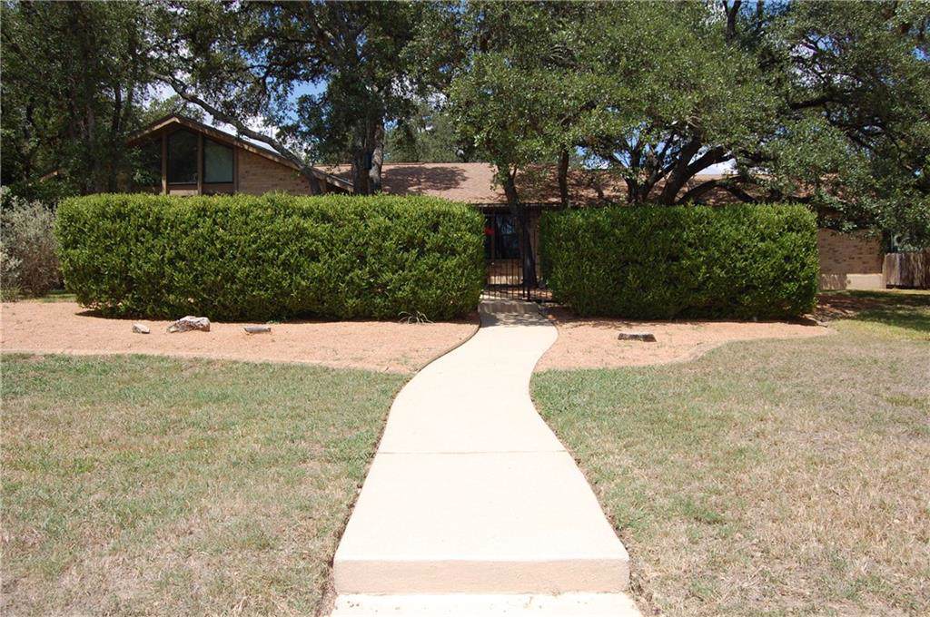 9102 El Rey Blvd - Photo 1