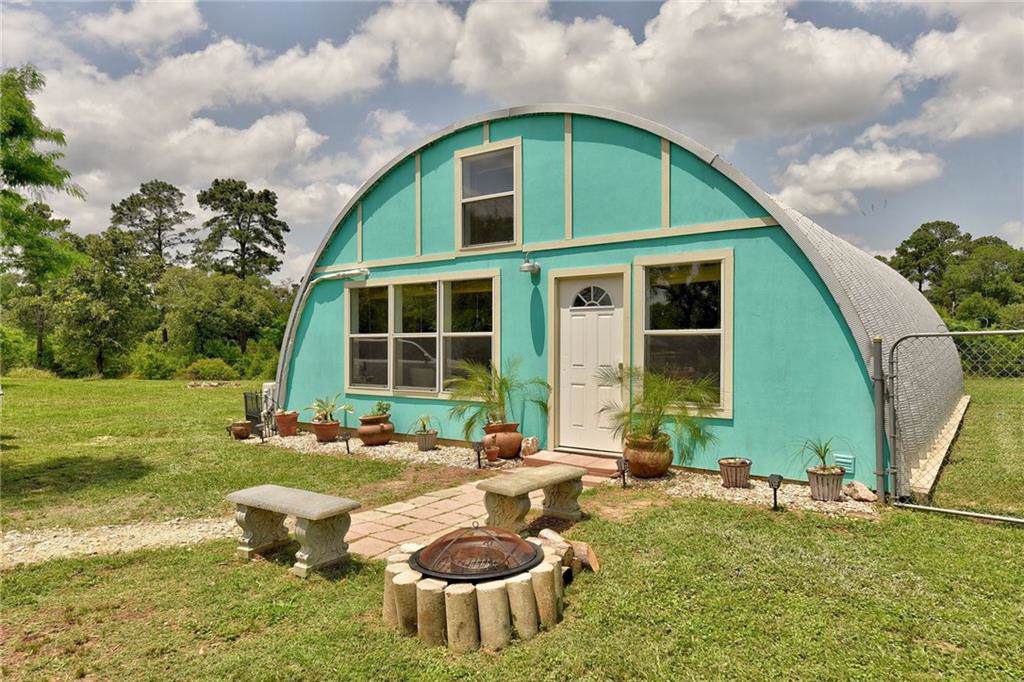 298 Travis Rd - Photo 1