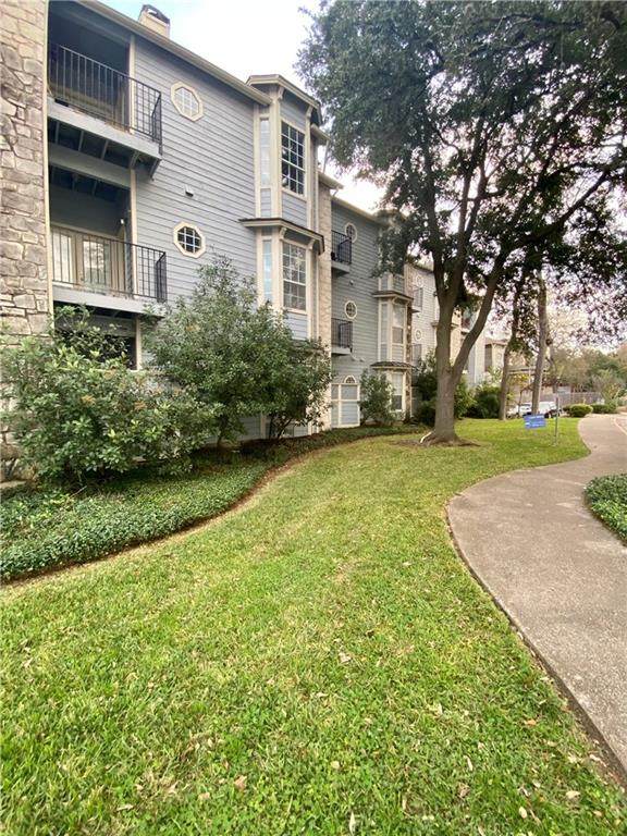 3111 Tom Green St - Photo 1