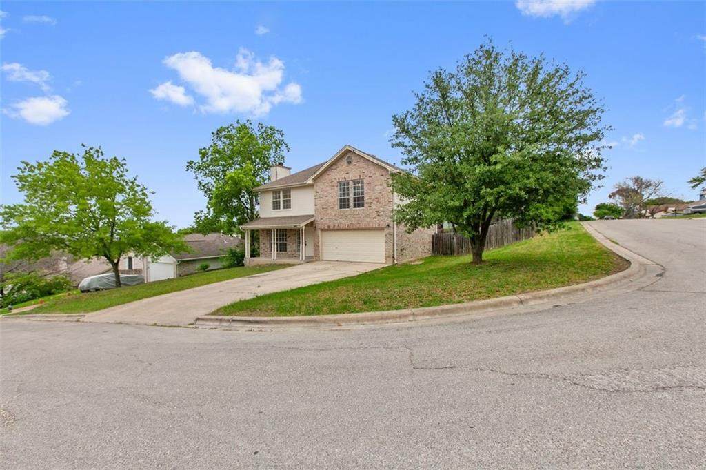 2409 Stirrup Dr - Photo 1