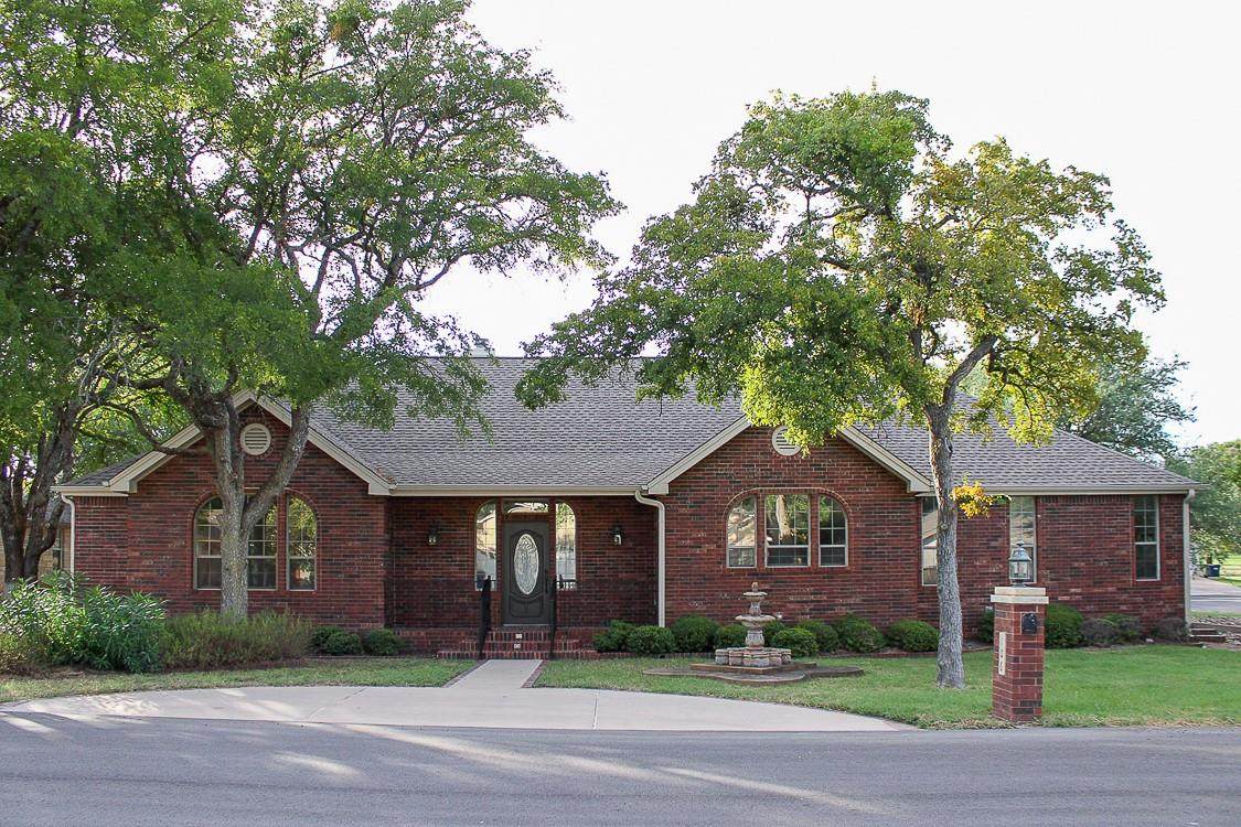 106 Vandeventer Dr - Photo 1