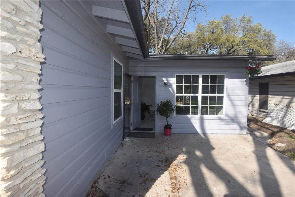 2810 Brinwood Ave - Photo 1