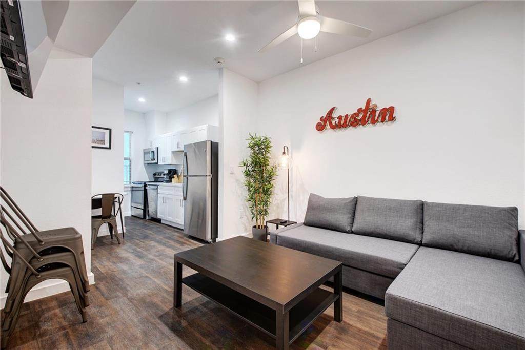 1010 26th St - Photo 1