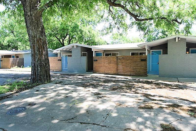 1907 Fairlawn Ln - Photo 1