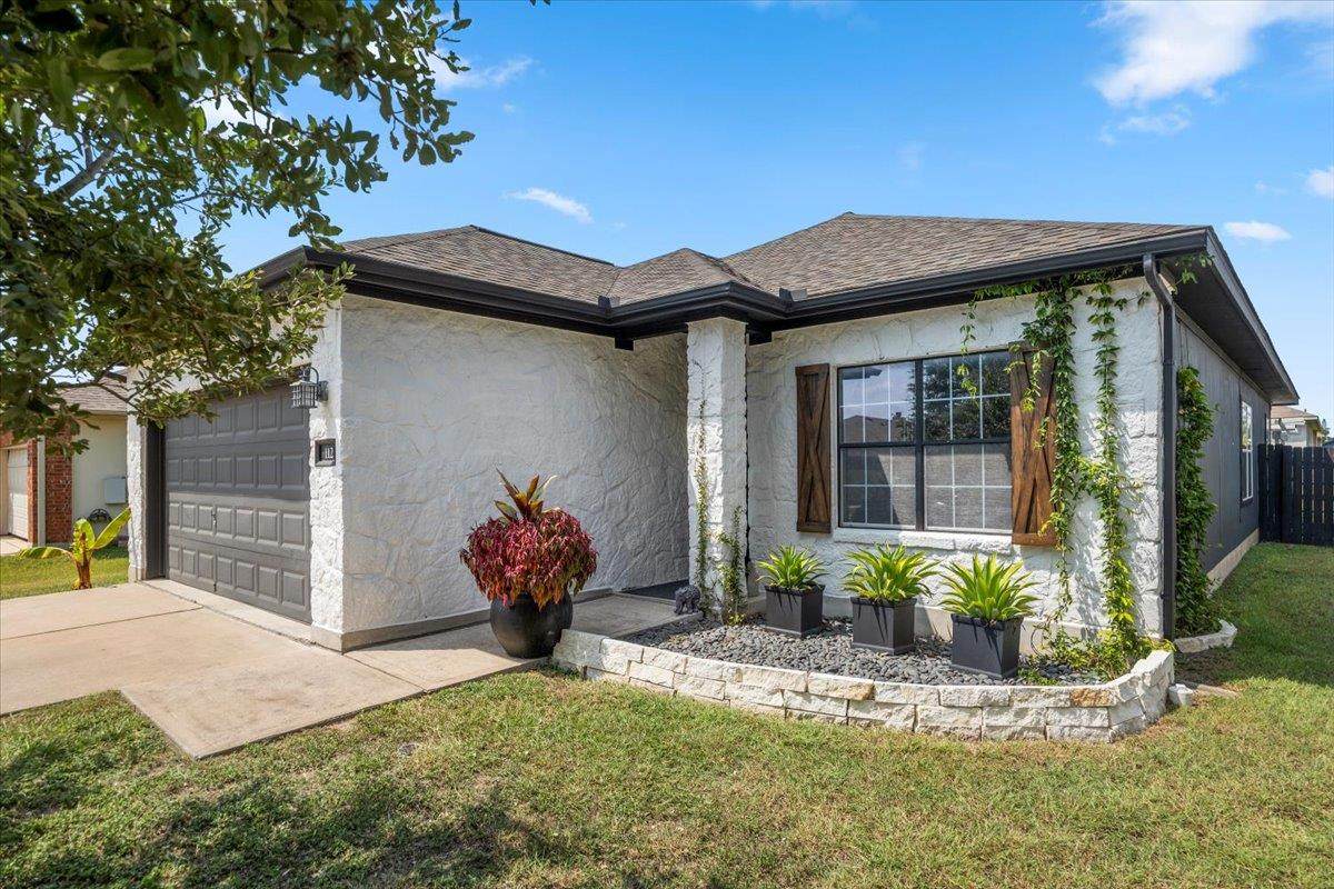 112 Flinn St - Photo 1