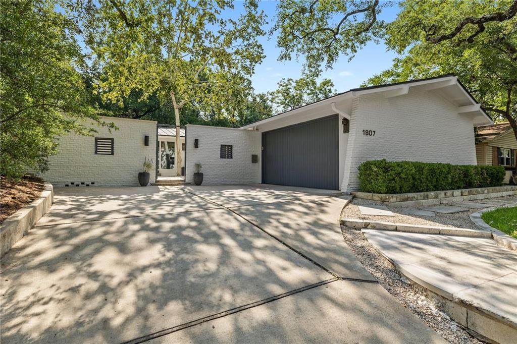 1807 Rockmoor Ave - Photo 1