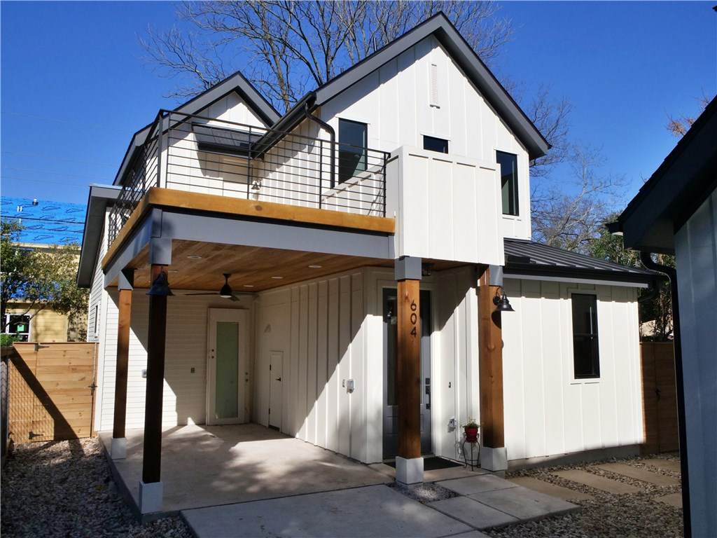 604 Amesbury Ln - Photo 1