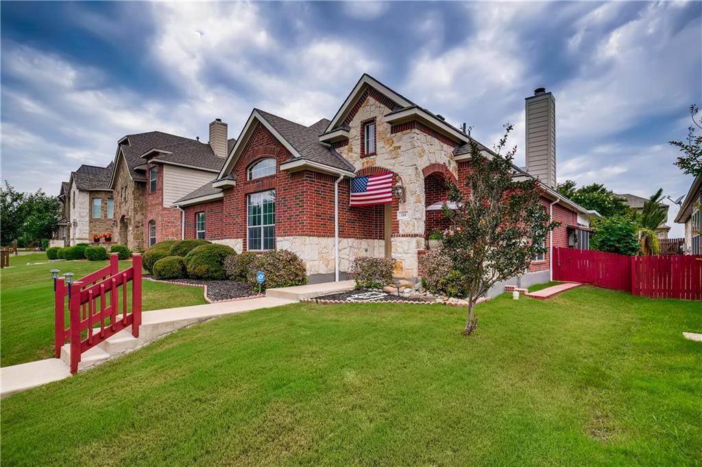 114 Cedar Elm Ln - Photo 1