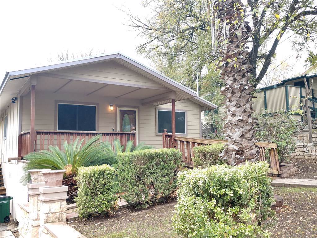 1108 Delano St - Photo 1